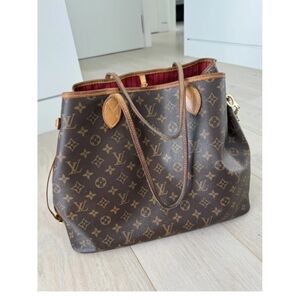 Louis Vuitton Neverfull leather tote